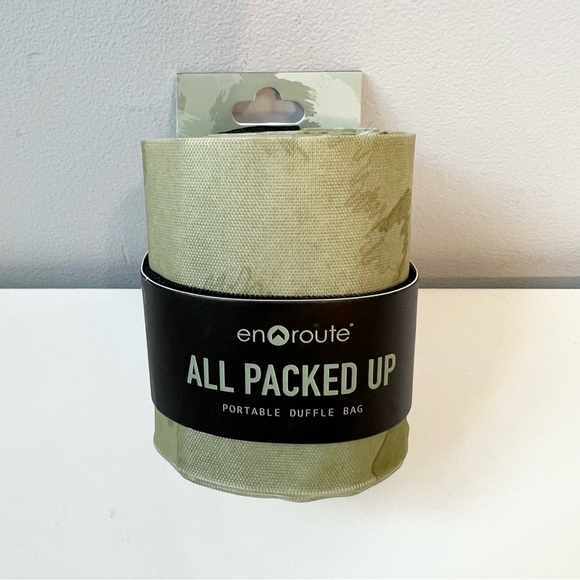 En Route Handbags - En Route All Packed Up Portable Duffle Bag Green Camo
